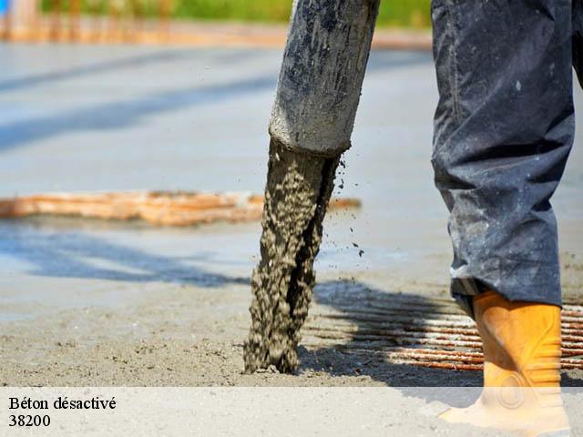 Béton désactivé  38200